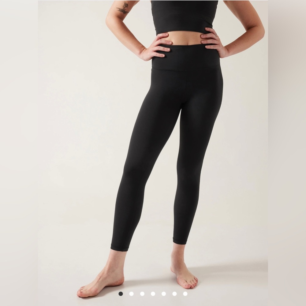 Athleta Transcend 7/8 Tight // Black